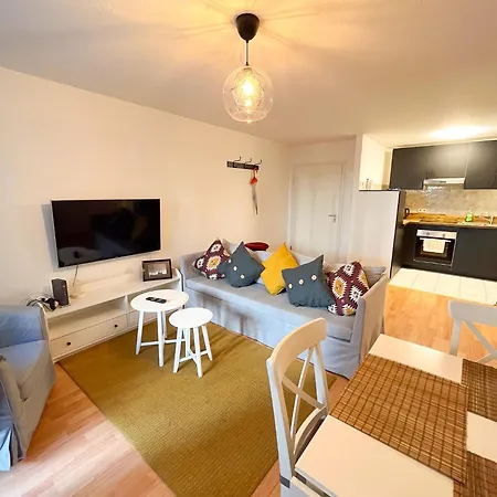2 Mit Terrasse Und Tiefgaragenstellplatz In Zentrum Von Apartment